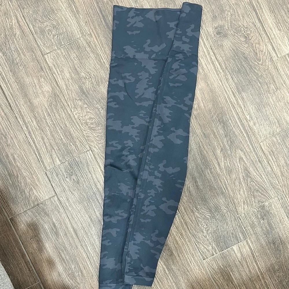 SPANX Black and Gray Leggings High-Waisted Seamless Fit